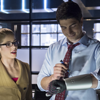 Felicity Smoak & Ray Palmer To Appear On The Flash